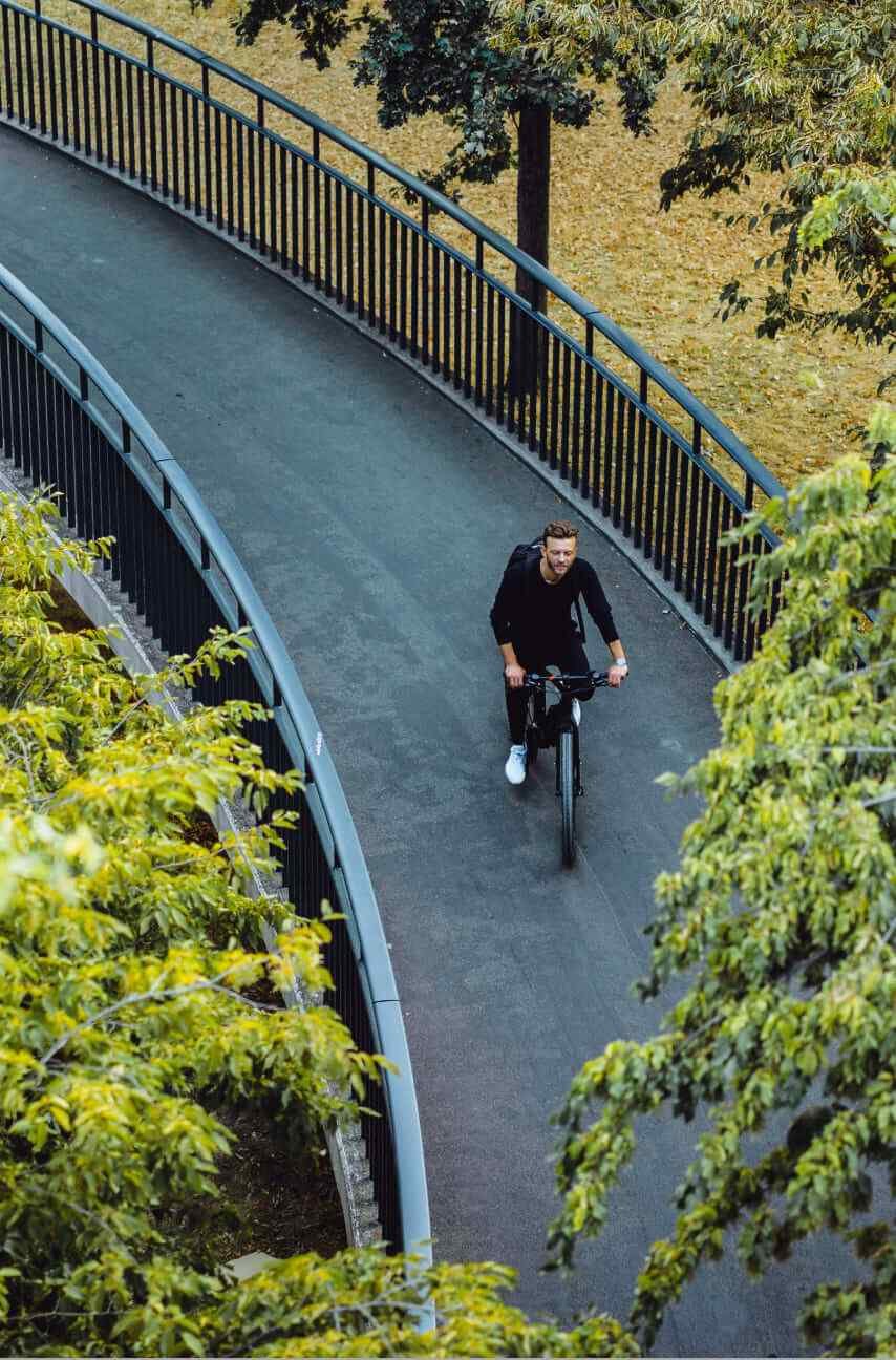 https://guanhuilighting.com/wp-content/uploads/2026/08/amenities_image_02.jpg